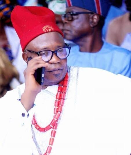 The new Olugbagun of Igbagun, Oba Shola Adebola Samuel.