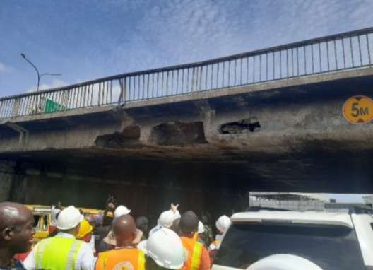 Federal Gov’t Issues 7-Day Ultimatum For Removal Of Illegal Structures Under Lagos Bridge 1 lagos bridge