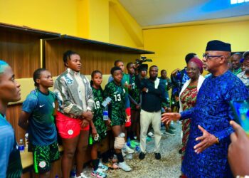 Ogun Governor Rewards Falcons, Lionesses With  N30m