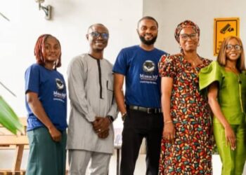 Mirror Mí Creation Commemorates World Sickle Cell Awareness Day