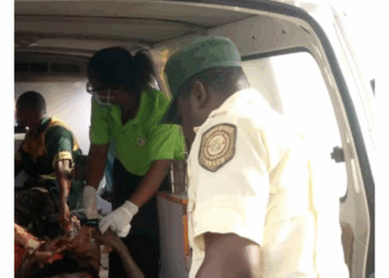 UPDATED: 2 Injured, 6 Vehicles Burnt As Petrol Tanker Explodes On Lagos-Ibadan Expressway