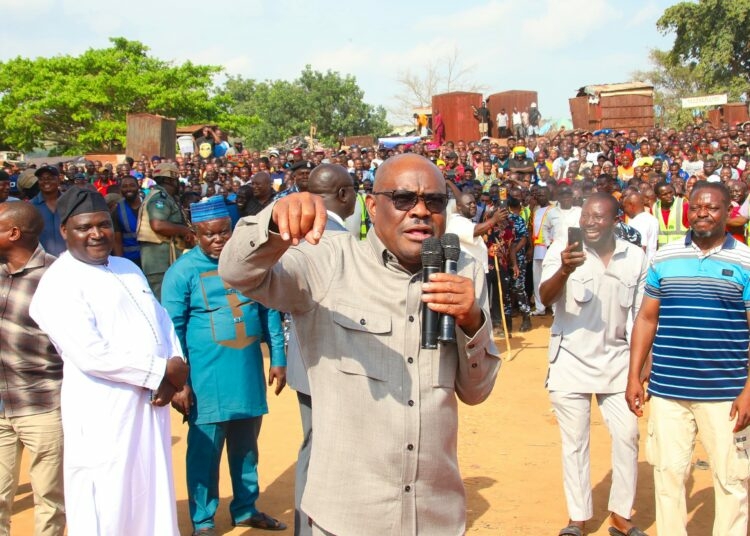Traders, Mechanics To Close Shops For Apo-Wasa Road Commissioning 1 wike at apo mechanic 750x536 1