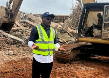 Enugu Govt Demolishes Substandard Smart School