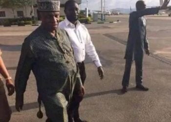 ‘Let’s Walk From Airport To Port Harcourt And See’, Amaechi Challenges Wike To Popularity Contest