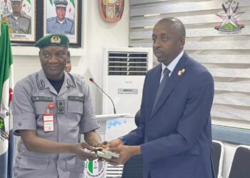 Customs Seizes $20,000, 110,000 CFA In Lagos