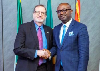 Visa Policy: Nigerian Gov’t To Curb US Visa Overstays As Minister Meets American Envoy