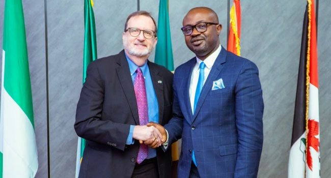 Visa Policy: Nigerian Gov’t To Curb US Visa Overstays As Minister Meets American Envoy 1 Nigerian Govt To Curb US Visa Overstays As Minister Meets American Envoy