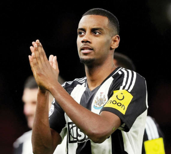 Isak Leads Parade Of New Signings As Premier League Resumes 1 Saudis Al Hilal Offering Isak 600000 Per Week to Leave Newcastle