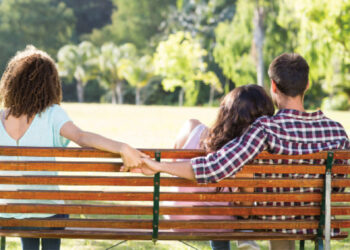 Dear Husbands! Is She A Side Chick Or Silent Home Killer?