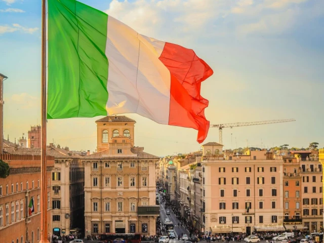 Italy Approves 500,000 Work Permits For Foreigners 1 italy venice pex1751393048 0 640x480 1