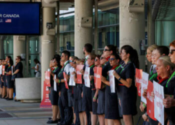 Air Canada Flight Attendants Issue 72-hour Strike Ultimatum Over Pay Deal
