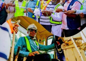 Gov Otu Flags Off Construction Of 10km Road In Ogoja