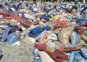 Flood: Adamawa Gov’t Distributes Relief Items To 4,000 Households