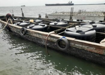 Navy Confiscates 105,000 Litres Of Diesel, Arrests 8 Suspects In Rivers