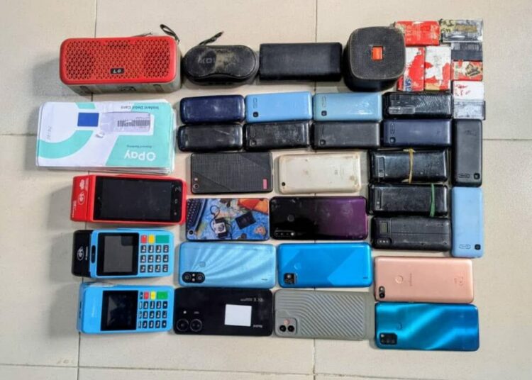 Police Arrest 2 Suspects, Recover 26 Stolen Phones, PoS Terminals In Kano 1 Police Arrest 2 Suspects Recover 26 Stolen Phones PoS Terminals In Kano