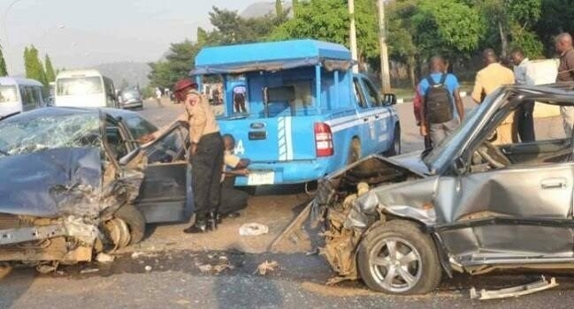 6 Die, Others Injured ln Delta Car Crash 1 Rain 64