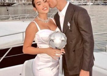 Ronaldo Proposes To Longtime Girlfriend Georgina Rodríguez