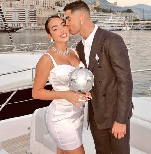 Ronaldo Proposes To Longtime Girlfriend Georgina Rodriguez
