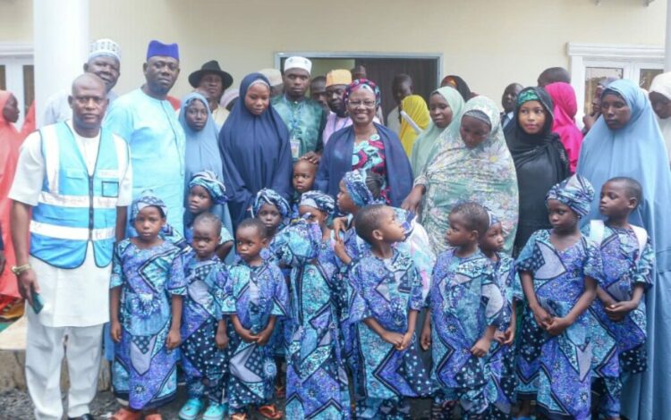 Adawama Gov’t Reunites 14 Trafficked Children With Parents