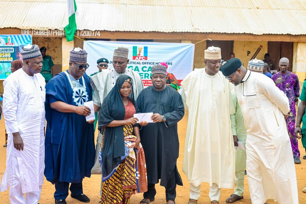 Kwara Gov’s Aides Empower APC Women, Youths