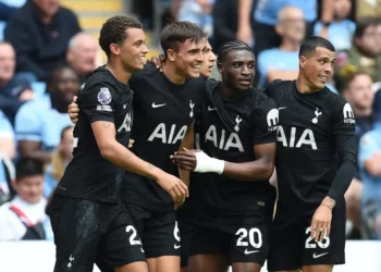 Tottenham Shock Man City To Maintain Winning Start