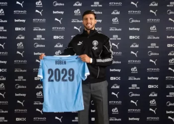 Dias Signs 2-yr Contract Extention With Man City