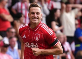 Woods Shines As Nottingham Forest Thrash Brentford 3-1