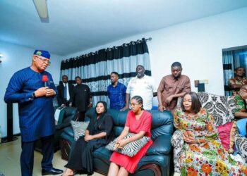 Hardship: Governor Eno Gives Widow House, Daughter Scholarship