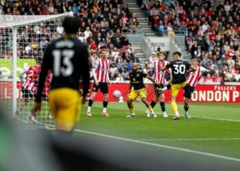 EPL: Fernandes Misses Penalty As Brentford Beat Man Utd