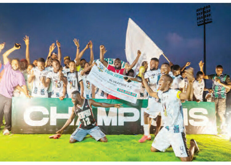 Olukayode FC Crowned Champions Of D'Royal Off-season Football Tourney