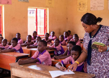Alumni Advocate Better Training, Pay For Teachers