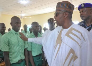 Zulum Approves N300,000 Stipend For Parents, Free Meals For 90 Borno Students