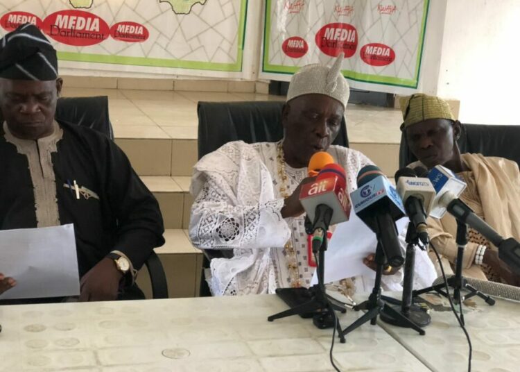 The Oba of Babanla ( middle) at the press conference.