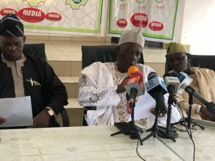 The Oba of Babanla ( middle) at the press conference.
