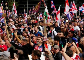 100,000 Join Tommy Robinson’s Far Right Rally In London
