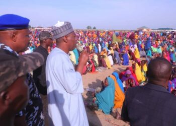 PICTORIAL: Zulum Distributes Foodstuffs To 18,000 Families In Borno