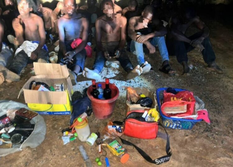 Troops Arrest Suspected Drug Peddlers