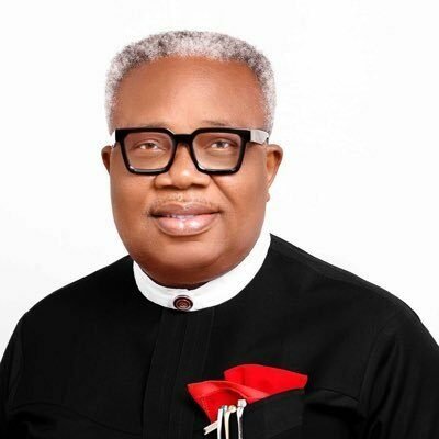 Kalu Deserves Accolades, Not Attacks – Ex-Speaker 1 A former Speaker of the Abia State House of Assembly Hon. Stanley Ohajuruka