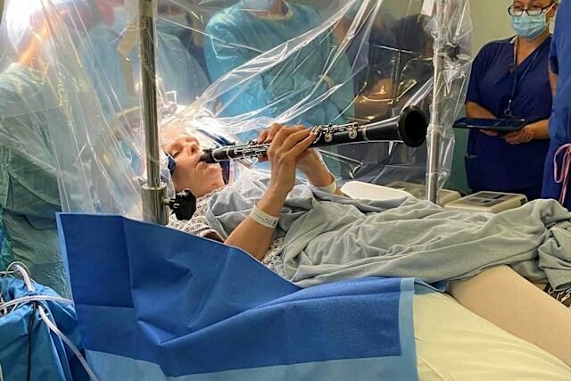 65-year-Old Patient Plays Musical Instrument During Brain Surgery 1 be214ae4deace0dbbac649f83a17bafa