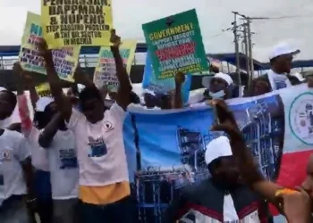 Students Stage Protest Over Dangote, Oil Unions Faceoff