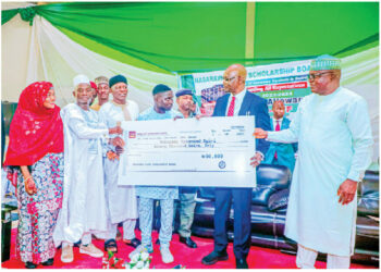 Governor Sule Flags Off Disbursement Of N592m Bursary To 16,000 Students