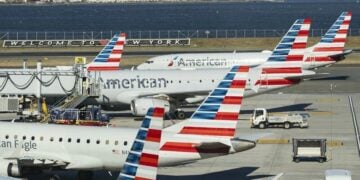 jega US Cuts Flight Capacity Amid Longest Government Shutdown