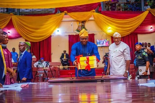 Makinde Presents N891bn 2026 Budget Appropriation Bill 1 3144f9c4 b256 4770 b2d3 6712021bc92f