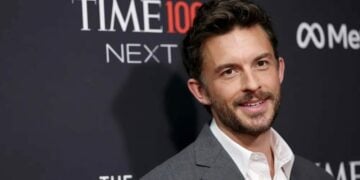 Gunmen Bridgerton Actor, Jonathan Bailey, Named People Magazine’s 2025 ‘Sexiest Man Alive’