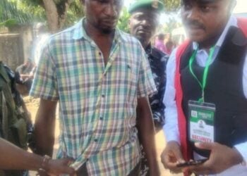 Anambra Guber Poll: EFCC Arrests APGA Agent, 2 Others Over Vote Buying