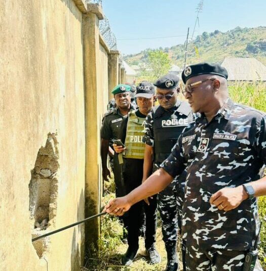Officer Killed As Police Foil Kidnapping Attempt In FCT 1 Officer Killed As Police Foil Kidnapping Attempt In FCT