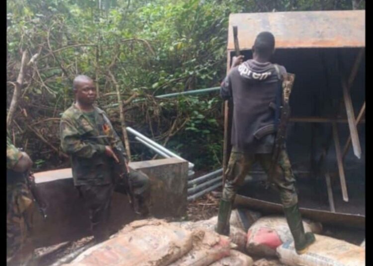Army Arrests 14 Suspected Oil Thieves In Niger Delta Army Arrests 14 Suspected Oil Thieves In Niger Delta