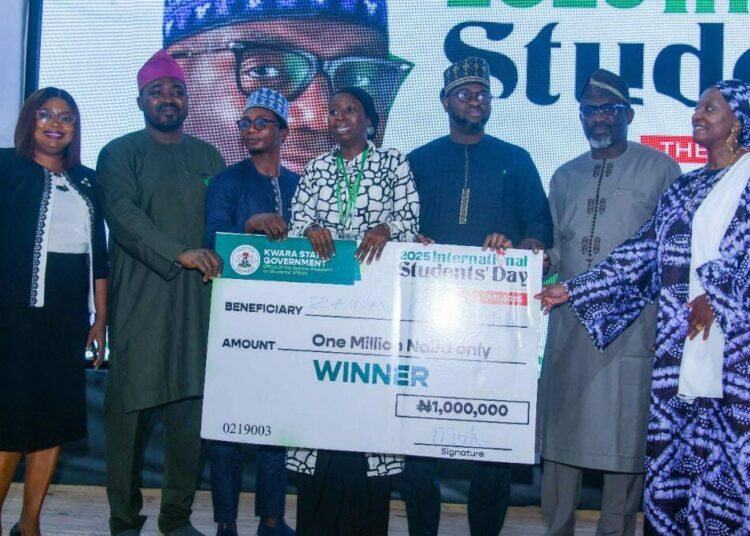 AbdulRazaq Awards Cash Prizes To 15 Student Entrepreneurs At Kwara Expo 1 WhatsApp Image 2025 11 18 at 11.29.40 63873f94