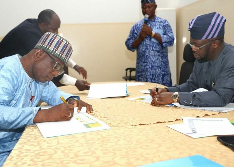 State House Perm Sec Signs Performance Contract, Warns Workers Against Laxity 1 WhatsApp Image 2025 11 21 at 23.23.12 3367f6e8 1