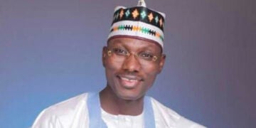 Senator Lado, Friends Donate N220m To Iyin-Ekiti Kingdom